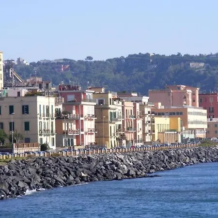 Stella Basement * Nápoly